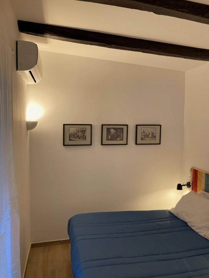 La Casa Blu Nel Cuore Storico Di Appartement Naples